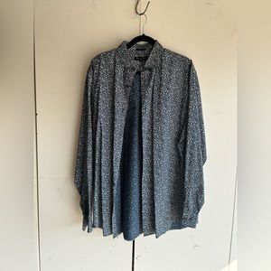 Banana republic long sleeve button up size XL Camden fit 100% cotton